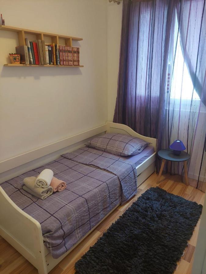Apartman Katarina Lägenhet Cres Exteriör bild